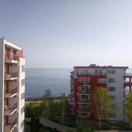 Studio Marina View Apartment