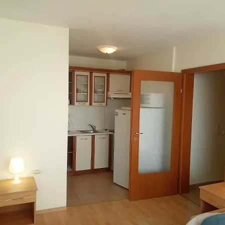 Studio Marina View Apartment